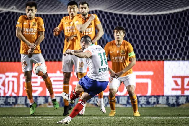 低迷!赵睿7投1中得到3分1助攻2失误 正负值-24